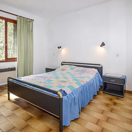 2 Bedroom Awesome In *